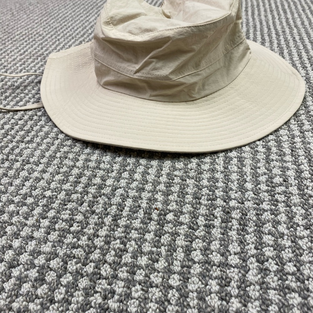 Nwot women's Lightweight Boonie Hat in Cream - Outdoor Sun Protection